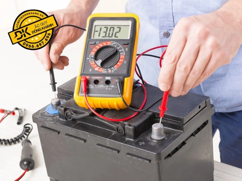 Sạc Bình Ắc Quy Ô Tô Bao Lâu Thì Đầy? Cách Sạc An Toàn