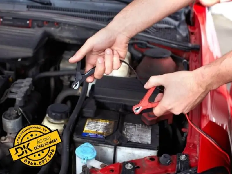 Tìm hiểu về điện áp sạc ắc quy 