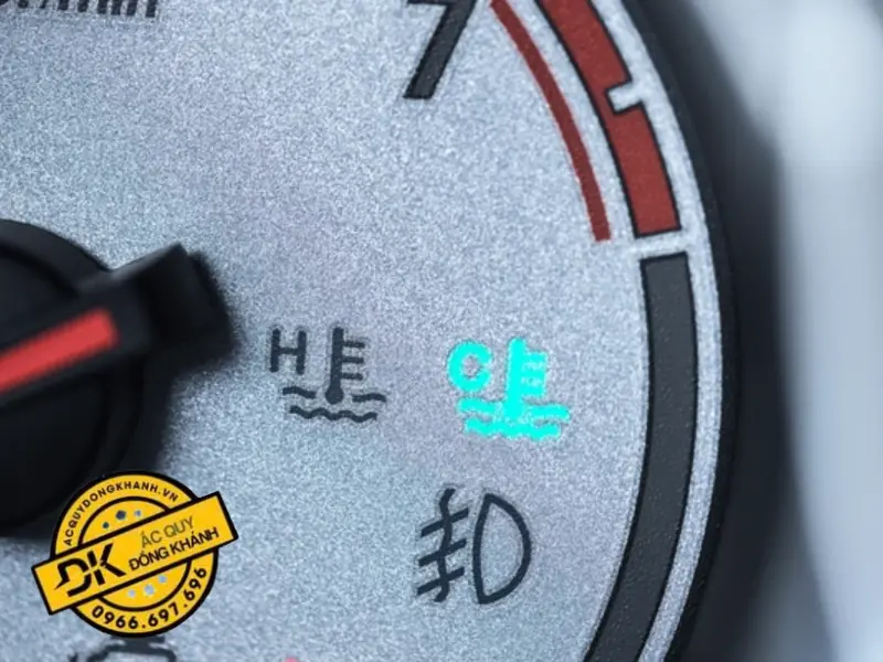 Cách xử lý khi đèn cảnh báo màu xanh sáng