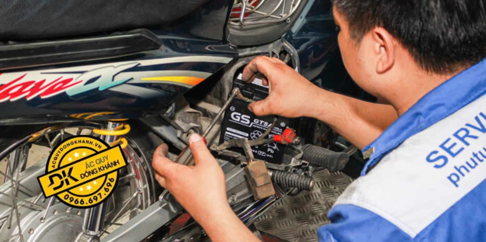 Hướng dẫn quy trình thay ắc quy an toàn, hiệu quả