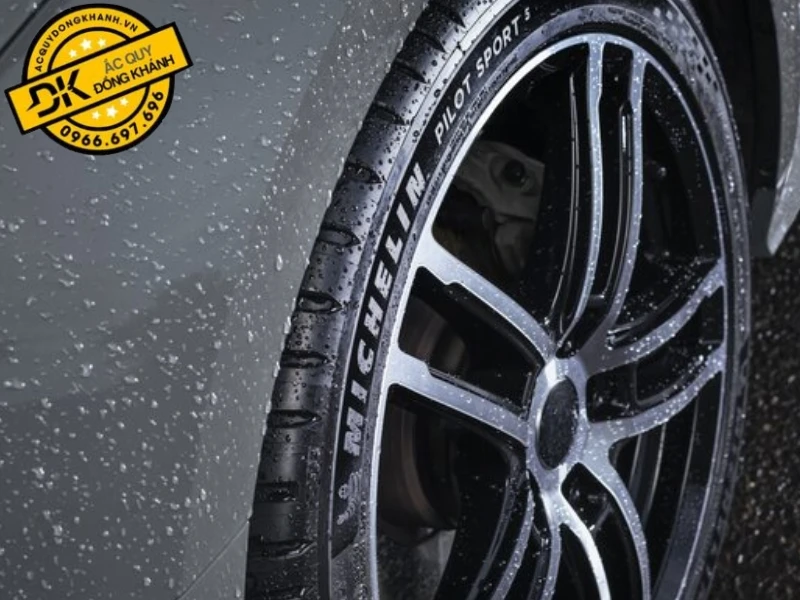 Những lưu ý khi sử dụng vỏ xe ô tô Michelin 245/40ZR20 99Y Pilot Sport 4S