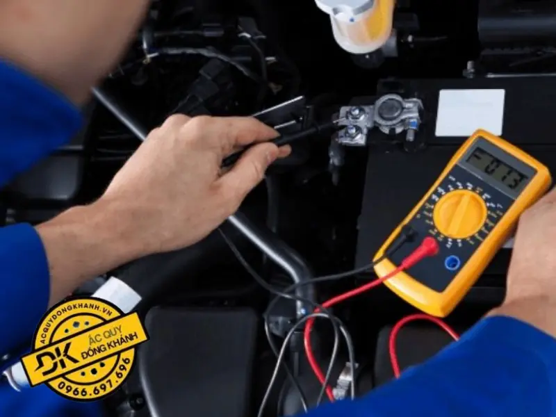Biện pháp khắc phục khi điện áp acquy không đúng chuẩn