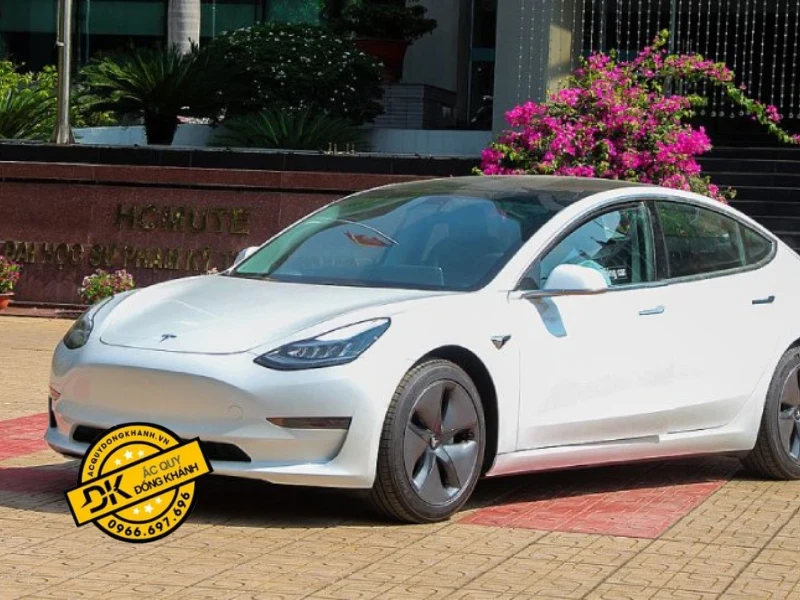 Bình pin lithium đóng vai trò quan trọng giúp xe điện di chuyển