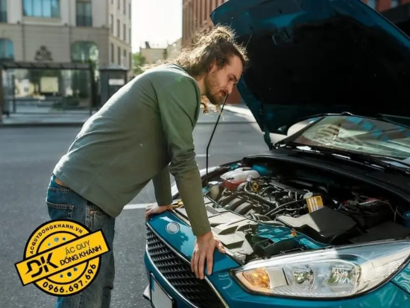 Dấu hiệu cảnh báo khi xe sắp chết máy