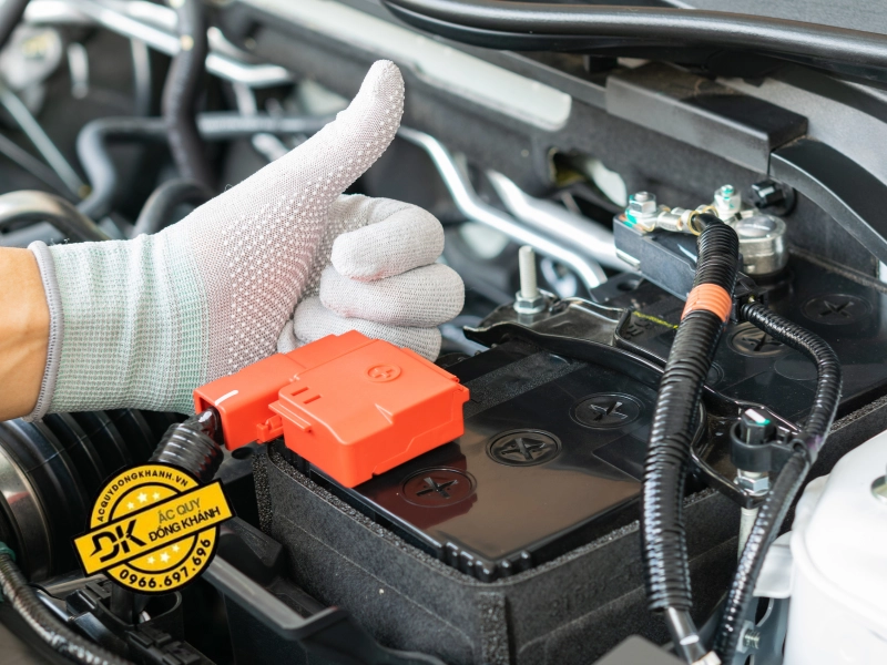 Thay ắc quy kịp thời giúp đảm bảo hiệu suất hoạt động của xe