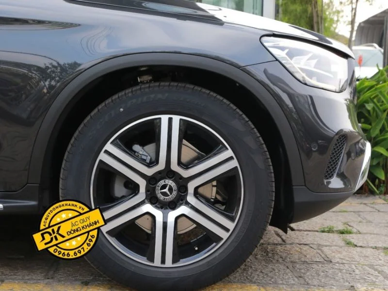 #1 Xe Mercedes Benz E250 Độ Lốp 245/40R18 Của Hãng Michelin Gai Primacy 4