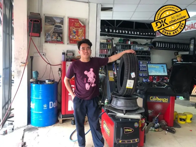 Lốp Michelin 275/45R19 Latitude Tour HP