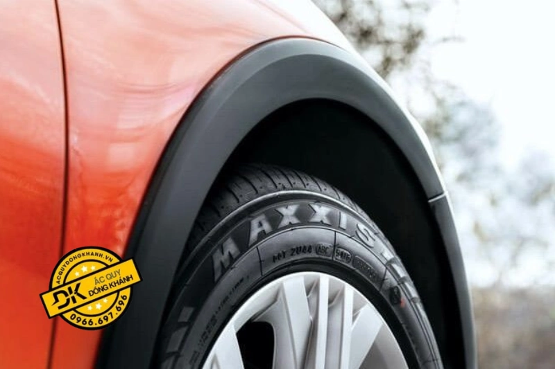 so sánh lốp bridgestone và maxxis