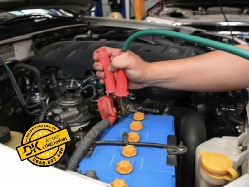 Giá cứu hộ ắc quy ô tô tại quận Cầu Giấy