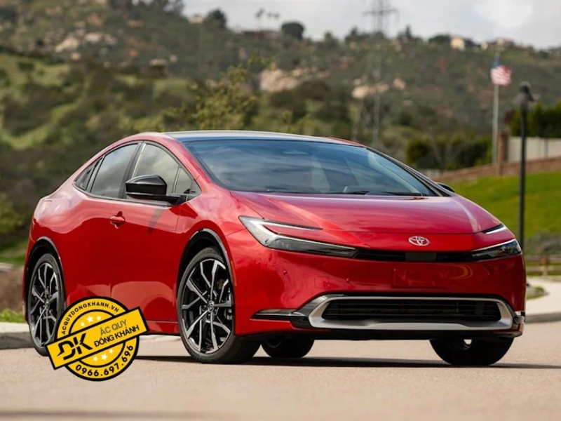 Ắc quy đóng vai trò quan trọng trong việc vận hành xe ô tô