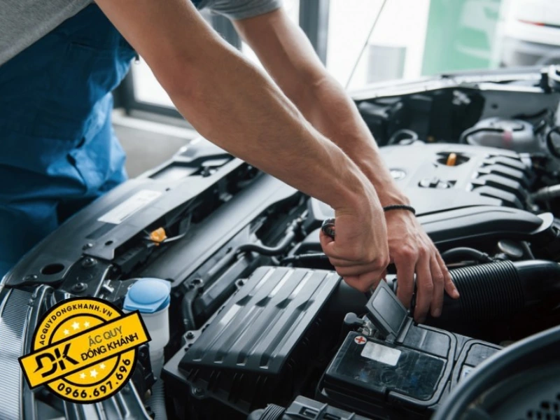 Ắc Quy ROCKET 12V 60AH SMF 55D23R 