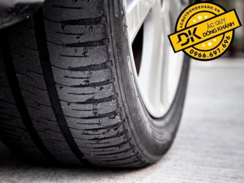 Theo dõi tình trạng bề mặt lốp