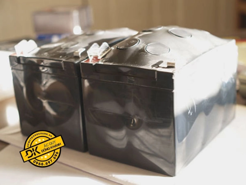 Hiện tượng ắc quy bị phồng là dấu hiệu hư hỏng nặng, cần phải thay mới