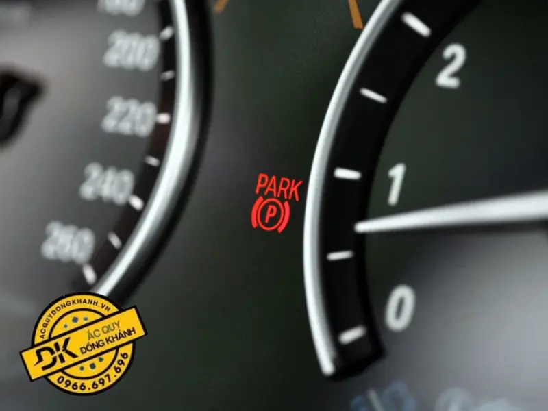 Hậu quả nghiêm trọng nếu đèn báo phanh tay không tắt