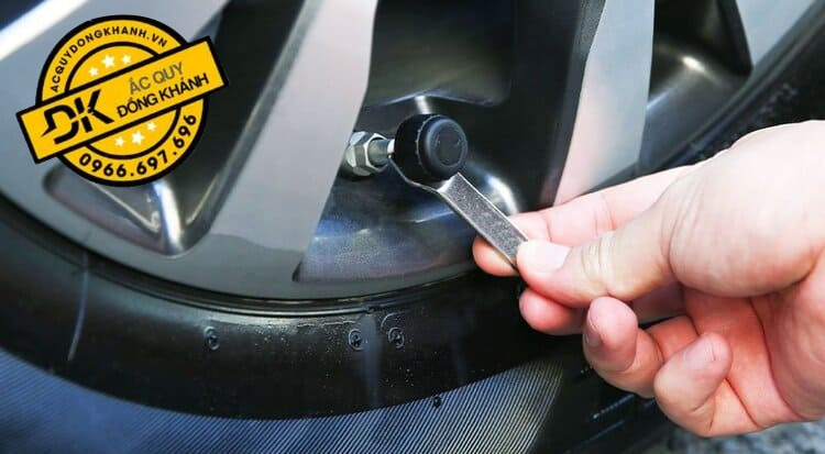 Cấu tạo cảm biến áp suất lốp Toyota