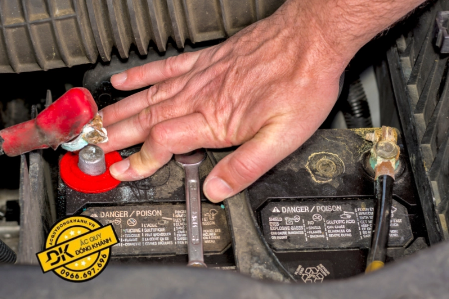 Thay Bình Ắc Quy Ô Tô Quận Tây Hồ Giá Tốt, Uy Tín #1