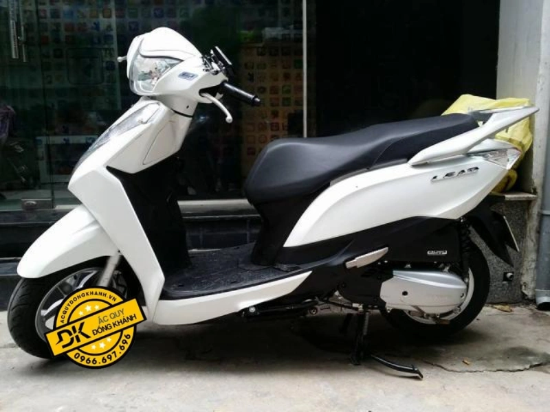 Hướng Dẫn Cách Tháo Bình Ắc Quy Xe Lead Đời Cũ Tại Nhà: Hướng Dẫn Chi Tiết A-Z