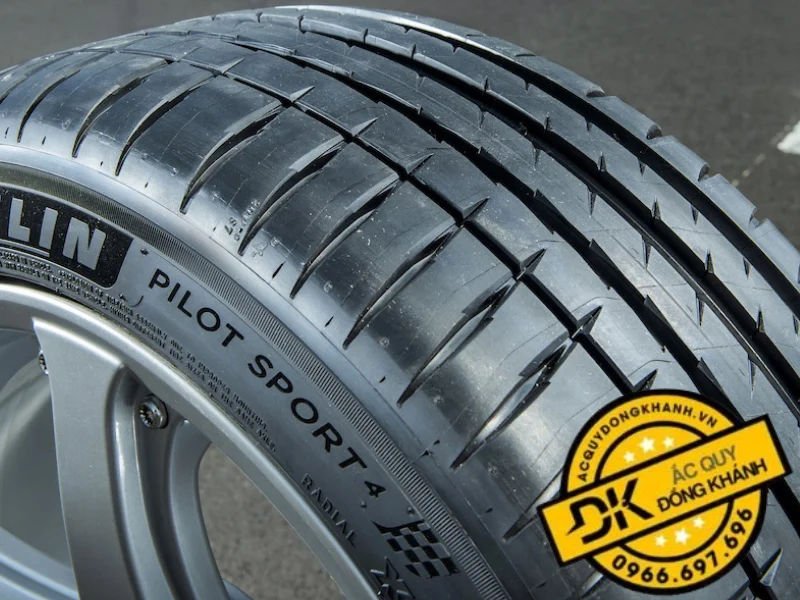  Những lưu ý khi sử dụng vỏ xe ô tô Michelin 225/40ZR19 93Y Pilot Sport 4 ZP
