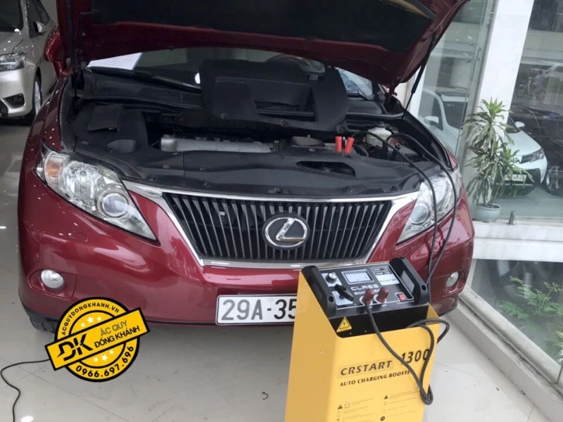 Có thể sử dụng bộ sạc ắc quy khi ắc quy hết điện