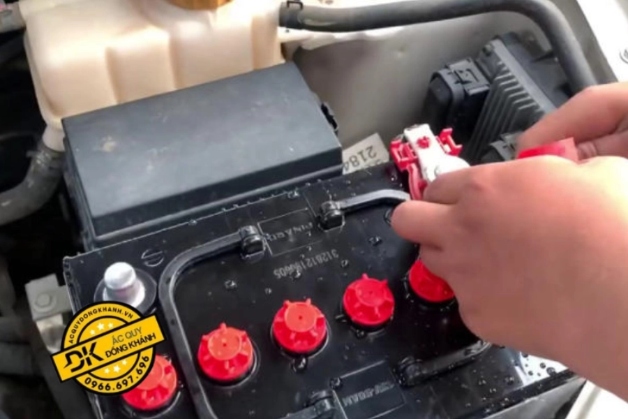 Khử Sunfat Bình Ắc Quy: Hướng Dẫn Chi Tiết A-Z và Các Phương Pháp Hiệu Quả