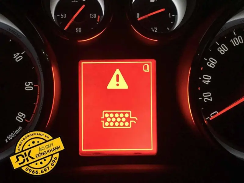 Nguyên Nhân Khiến Đèn Cảnh Báo Khí Thải Sáng & Cách Xử Lý