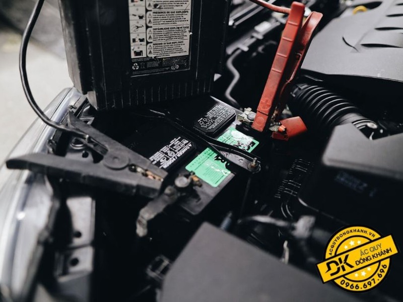 Cách Đấu 2 Bình Ắc Quy Ô Tô Khi Xe Hết Bình An Toàn