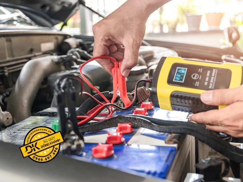 Thay ắc quy định kỳ giúp đảm bảo hiệu suất khi xe hoạt động