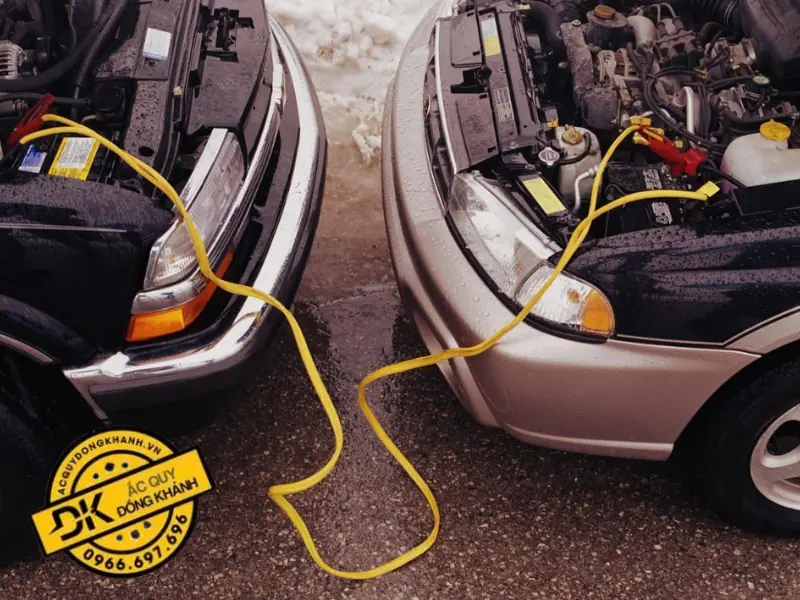 Khởi động xe bằng phương pháp câu bình