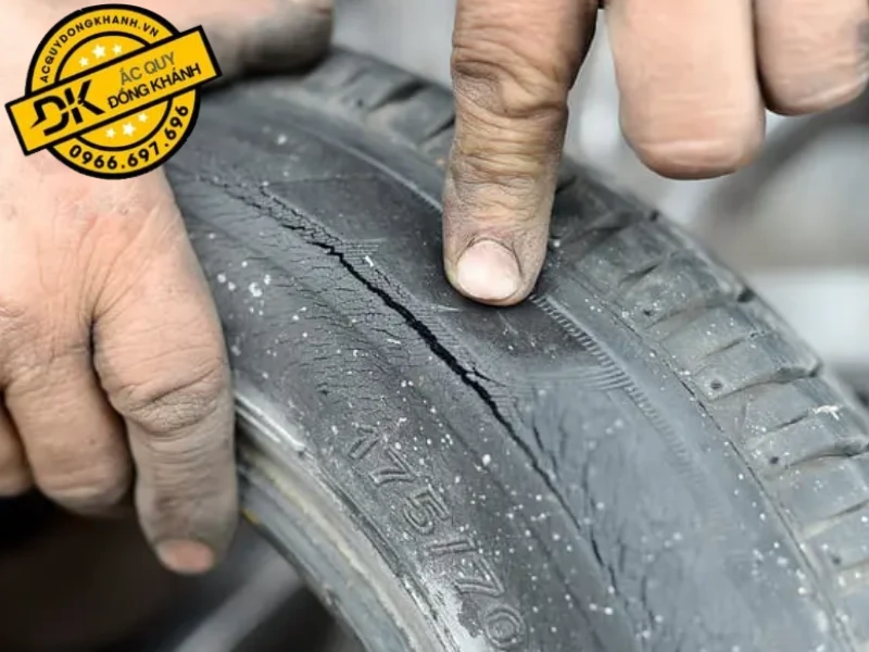 Kiểm tra độ mòn lốp