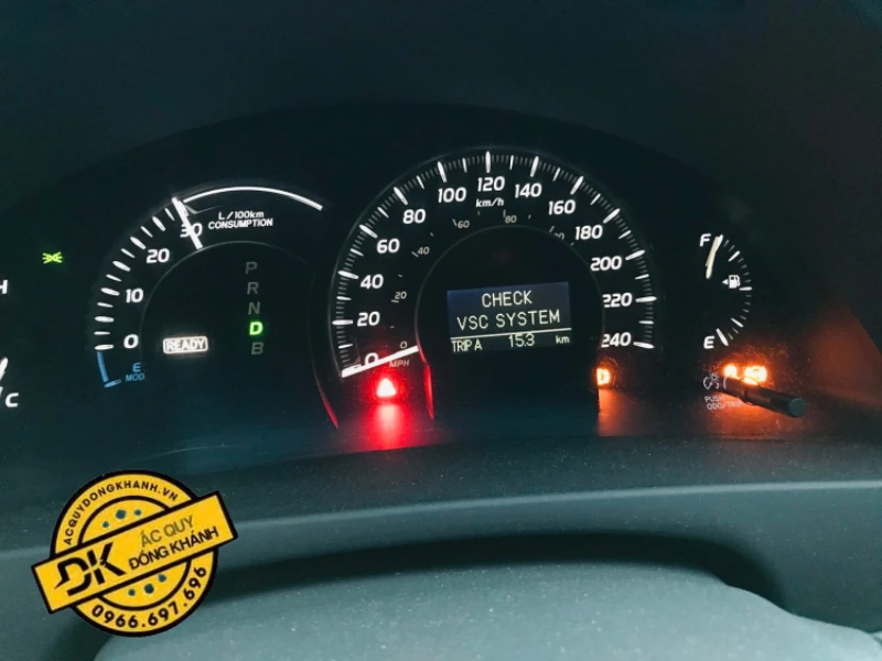 Ý nghĩa các đèn cảnh báo phổ biến trên bảng taplo xe Camry