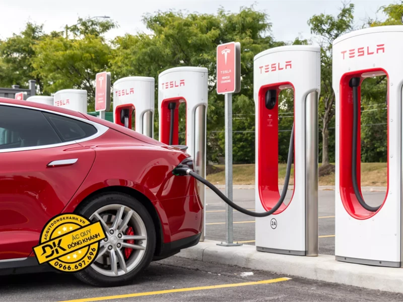 Sạc quá mức khiến ắc quy dễ phồng to, và gây hiện tượng cháy nổ