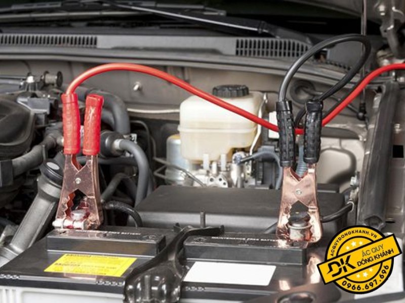 Đấu Nhầm Cực Ắc Quy Ô Tô Sẽ Bị Gì? Cách Xử Lý Chi Tiết