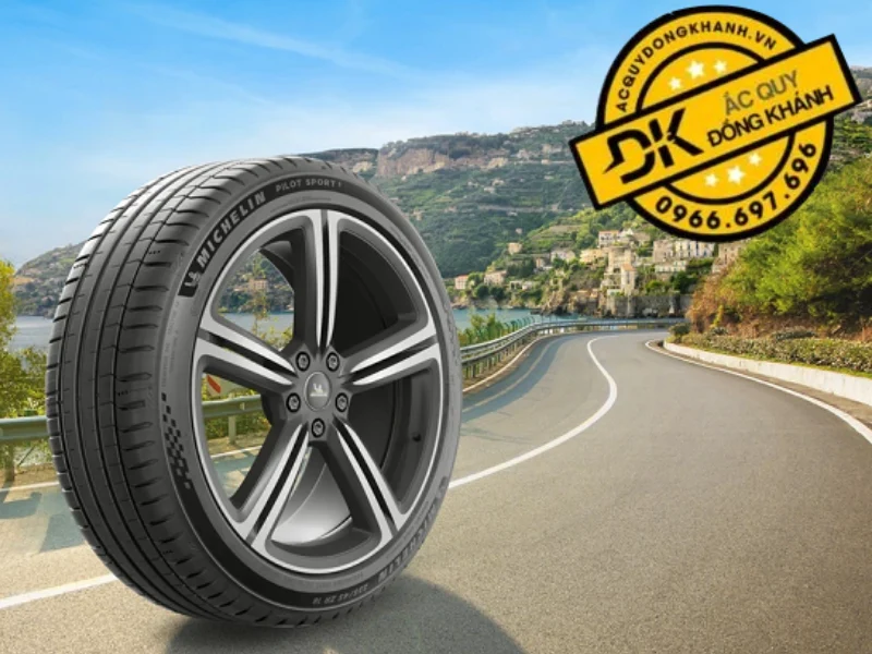 lốp 225/40ZR18 92Y Pilot Sport 5 có khả năng hoàn thành các bài kiểm tra tốc độ và phanh gấp với kết quả xuất sắc 