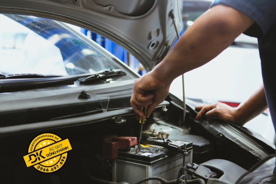 Thay Bình Ô Tô Quận Đống Đa Giá Tốt, Chính Hãng