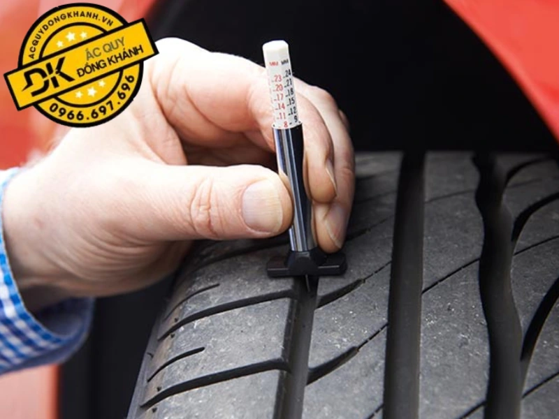 Kiểm tra độ sâu gai lốp