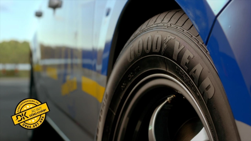 so sánh lốp goodyear và bridgestone