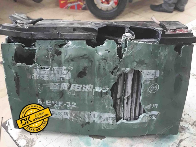 Áp suất tăng cao trong khiến vỏ bình bị nứt, vỡ