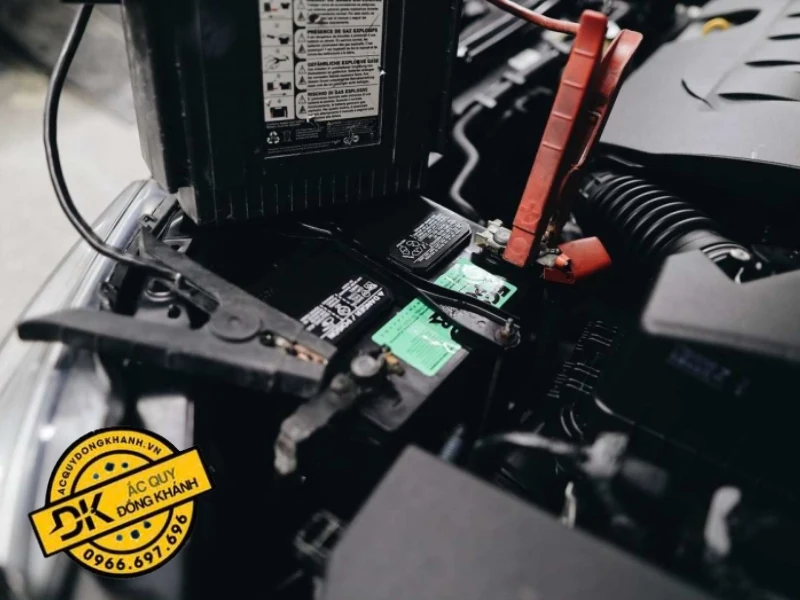 Nạp ngược cực ắc quy có thể gây ra hậu quả nghiêm trọng