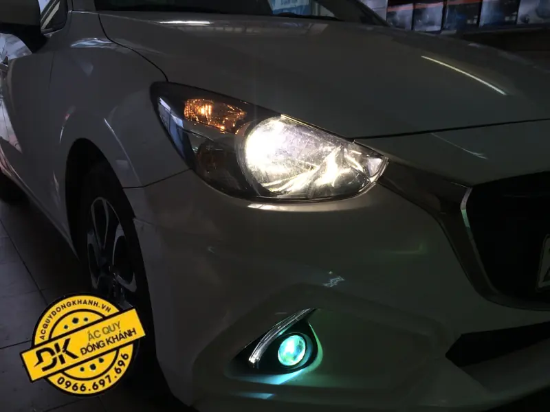 Đèn mờ là một trong các dấu hiệu giúp sớm nhận biết ắc quy bị hỏng