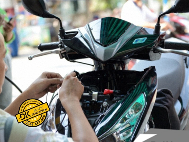 Xác định đúng vị trí ắc quy trước khi tiến hành tháo lắp