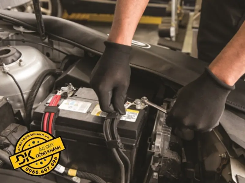 Các lưu ý quan trọng khi thay ắc quy