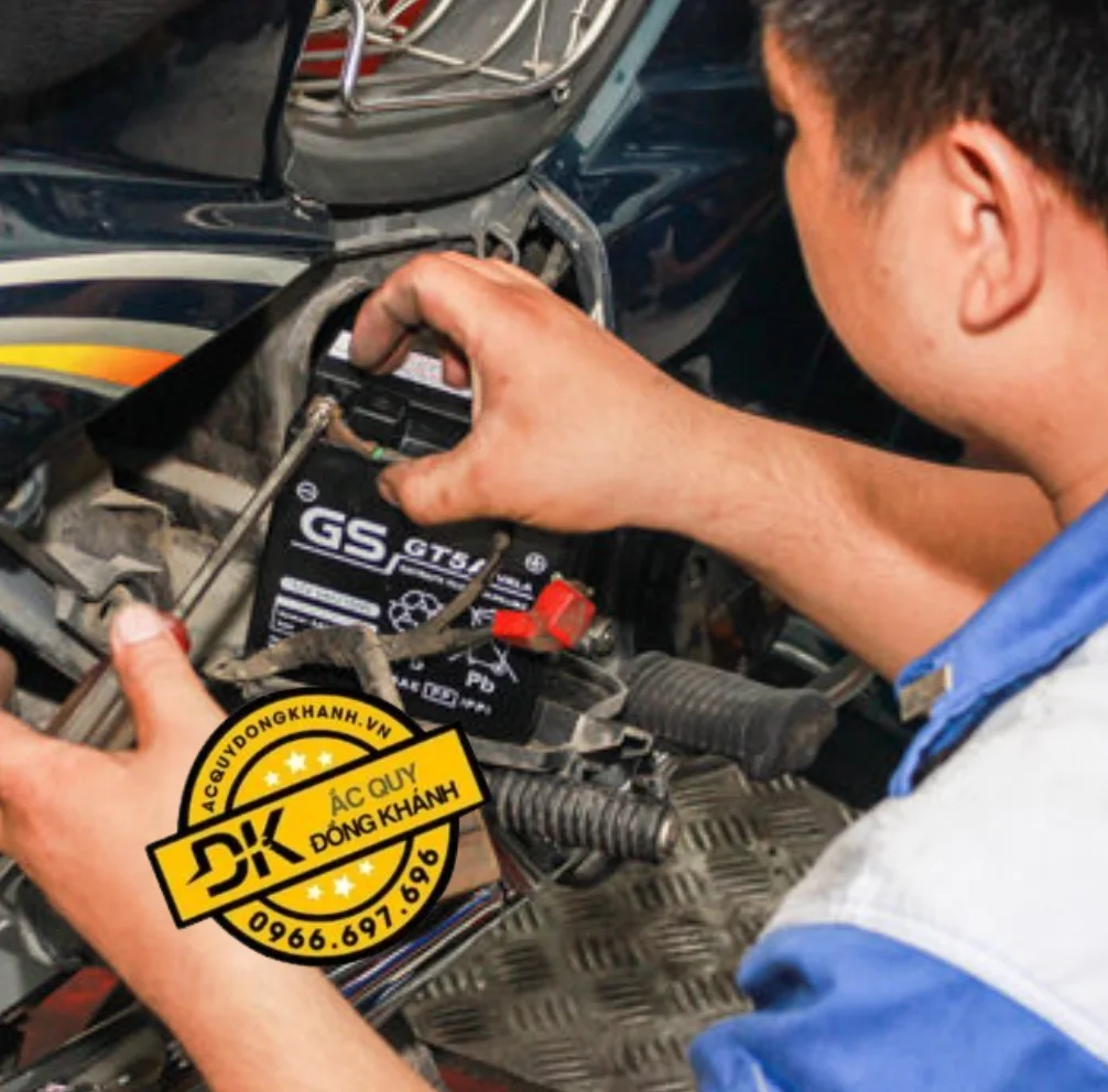 Thay Ắc Quy Xe Máy Quận Hai Bà Trưng Giá Rẻ, Chính Hãng