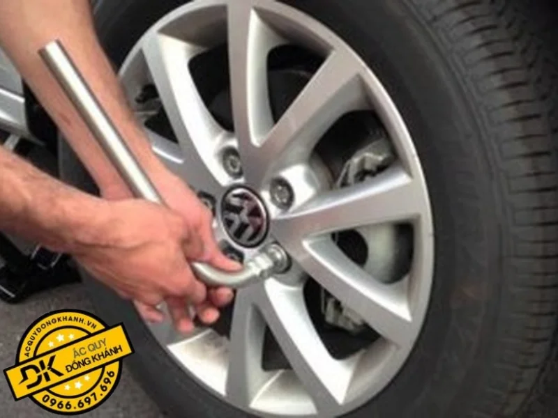 Lốp Michelin 235/45 ZR17 97Y Pilot Sport 4