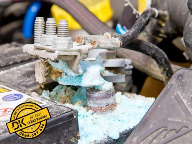 Dấu hiệu nhận biết khi cần thay thế ắc quy khô