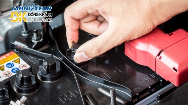 Sạc Ắc Quy Xe Máy Hết Bao Nhiêu Tiền?