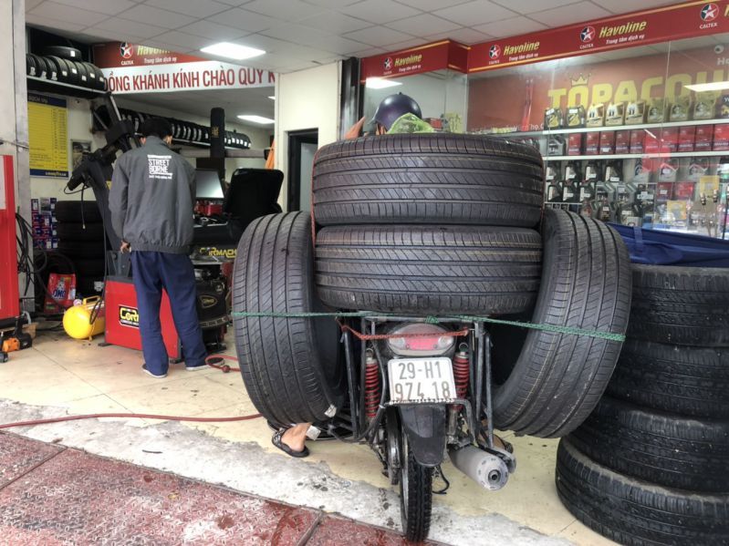 Báo Giá Lốp 255/60R18 Chính Hãng & Giá Tốt