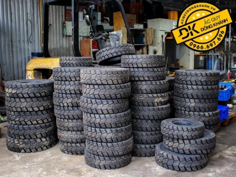 Lốp Bridgestone 900-20