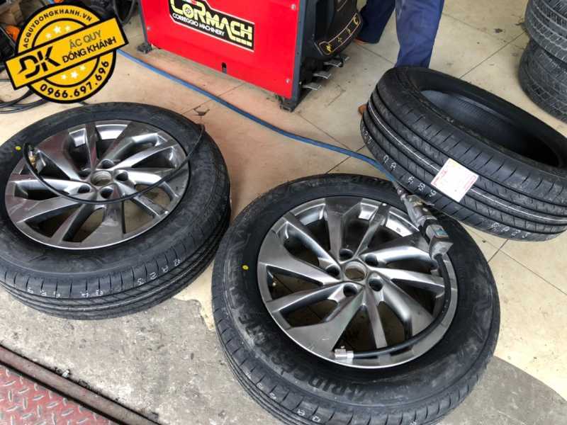 Lốp Birdgestone 225/60r18 Japan Lắp Đặt Cho Xe Nissan X-Trai 2.5